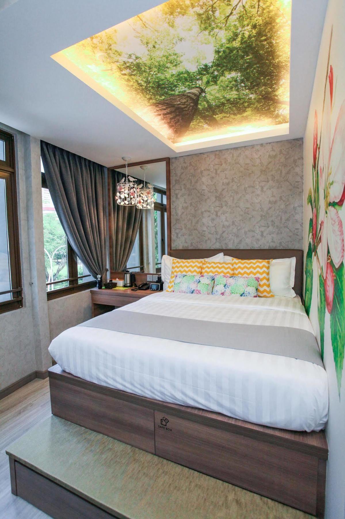 Hotel Champion 3*